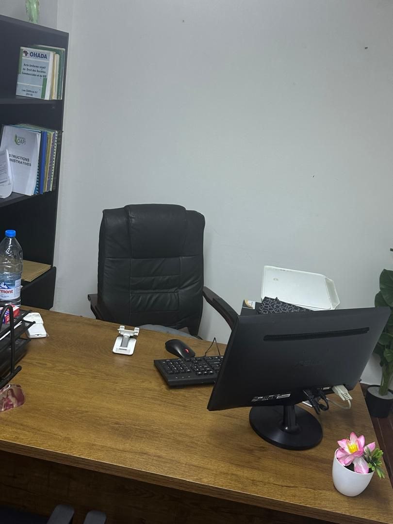 Bureau privé équipé